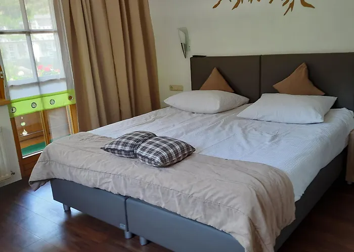 Forsthaus Falkner בית הארחה זולדן